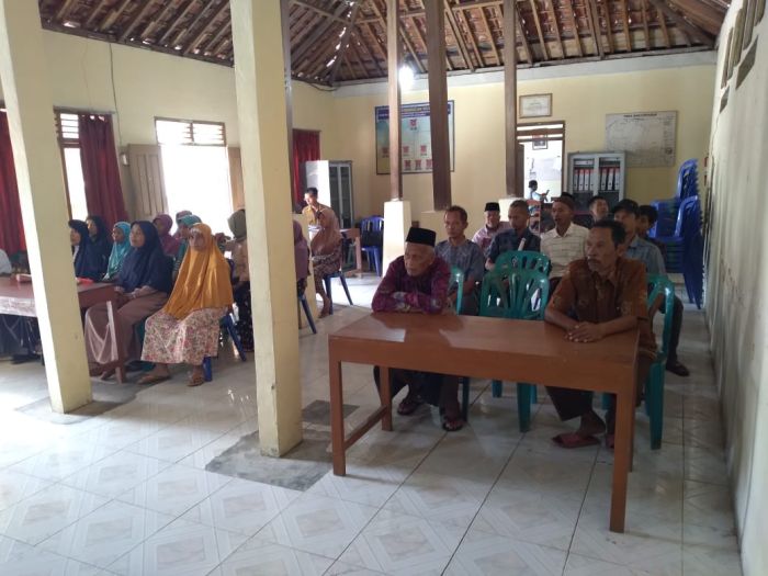 SAMBUTAN CAMAT BULUSPESANTREN PENYALURAN BLT DD BULAN MEI-JUNI  01