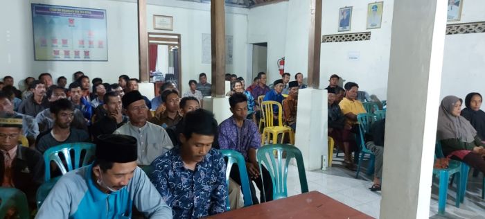 Musyawarah Desa Tentang Rencana Normalisasi Anakan Sungai Pucang( (Kali Gede) 