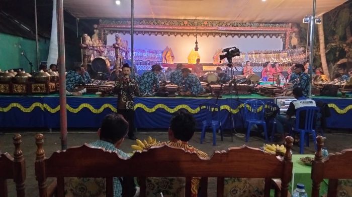 Budaya Memetri Bumi, Wayangan dan Memotong kerbau di Desa Banjurpasar Tahun 2023